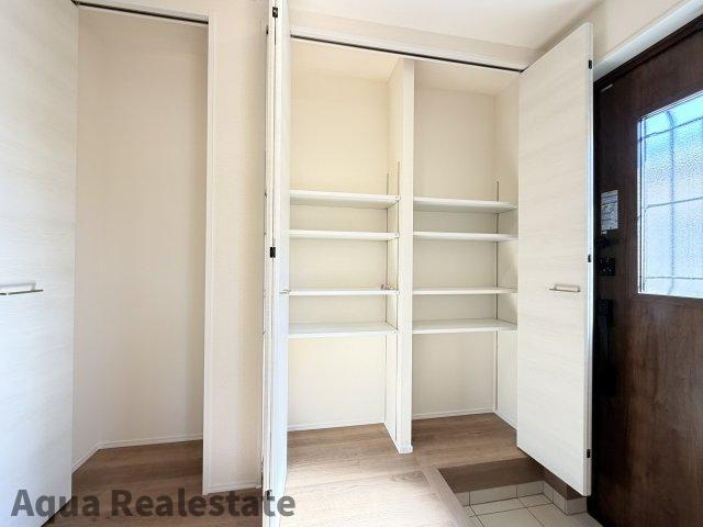 リーブルガーデン丸亀市郡家町第七の居間・リビング|こちらの居間で趣味の時間をお楽しみください