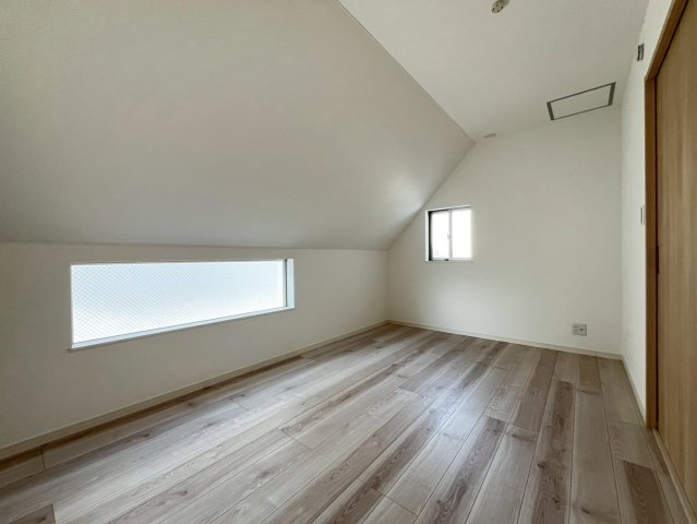 ヴィレッタの杜 西立花１丁目Aの洋室