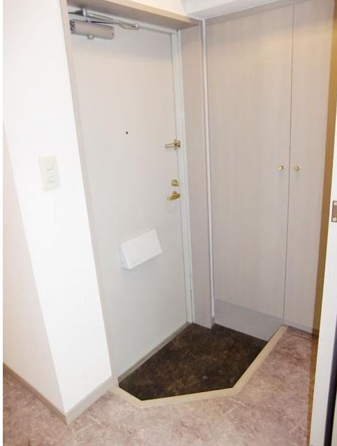 エヴェナール茗荷谷の玄関|※別室参考写真です。