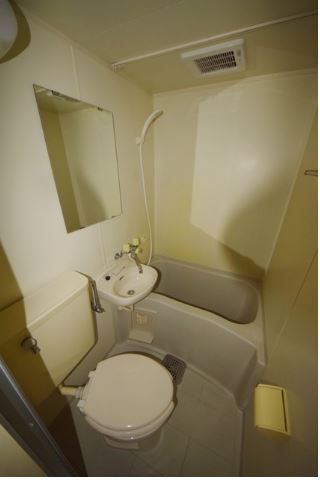 エヴェナール茗荷谷の浴室|※別室参考写真です。