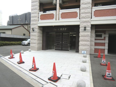 【エントランス】 | Luxe天王寺