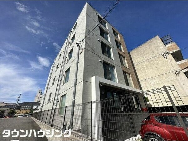 quador GOKISO PREMIERE