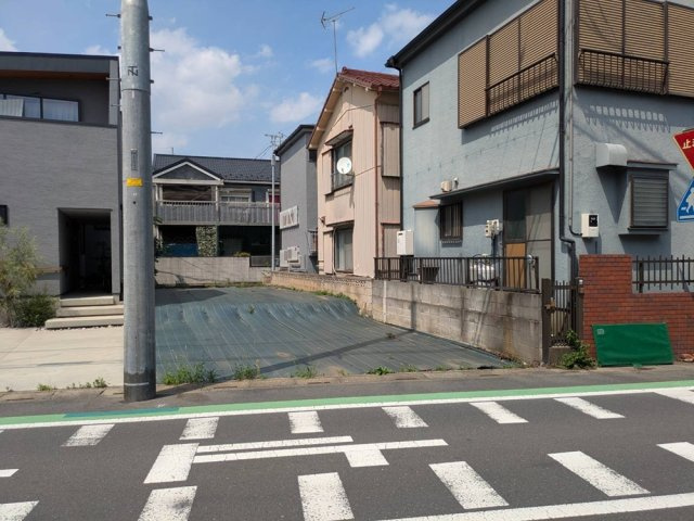 川口市芝西2丁目　売地の前面道路含む現地写真