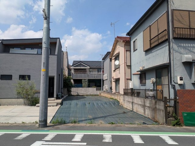 川口市芝西2丁目　売地の前面道路含む現地写真