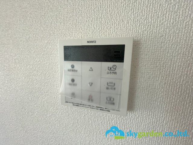 平塚市札場町8期　新築戸建　全2棟1号棟の発電・温水設備