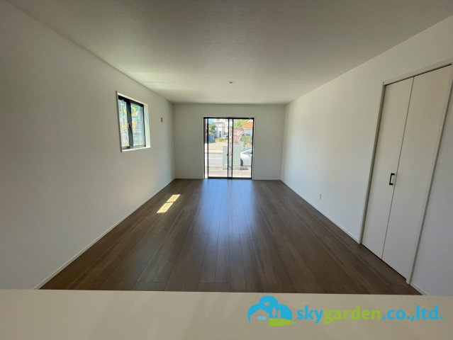 平塚市札場町8期　新築戸建　全2棟1号棟の居間・リビング