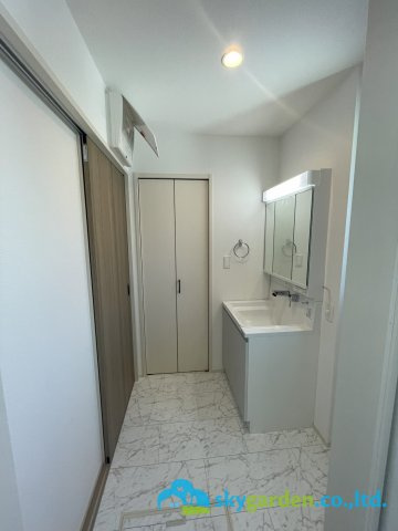 平塚市札場町8期　新築戸建　全2棟1号棟の脱衣所