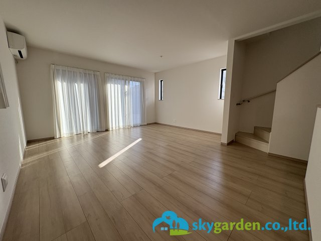 茅ヶ崎市中島　新築戸建　全8棟H号棟の居間・リビング