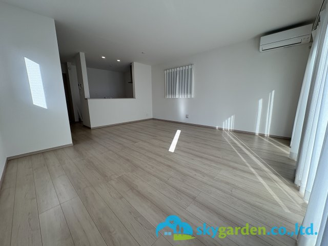 茅ヶ崎市中島　新築戸建　全8棟H号棟の居間・リビング