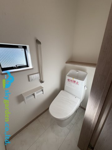 茅ヶ崎市中島　新築戸建　全8棟H号棟のトイレ|コンパクトで使いやすいトイレです