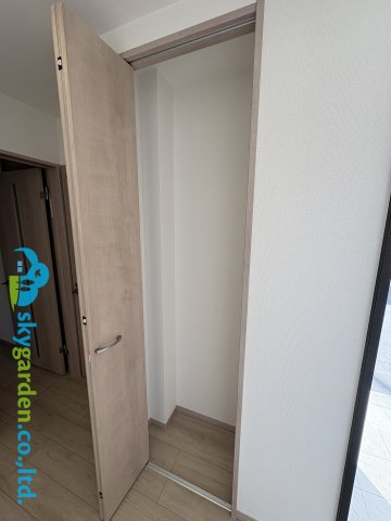 茅ヶ崎市中島　新築戸建　全8棟H号棟の収納|玄関ホールの収納