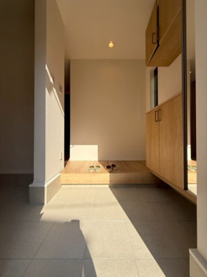 【玄関】 | ファミリエ如是D棟