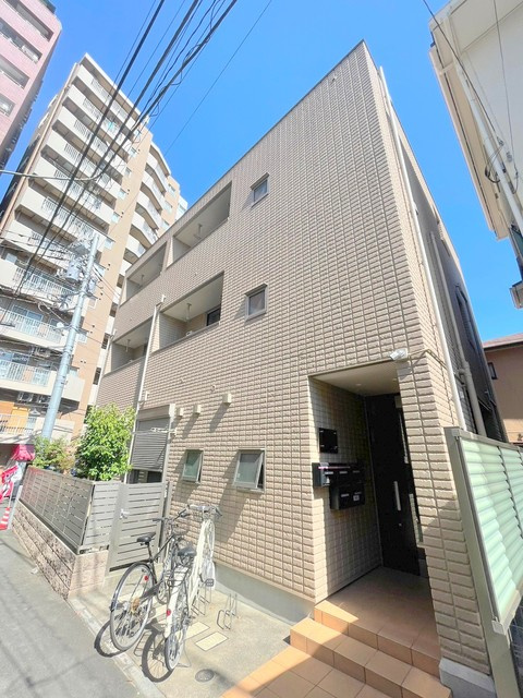 ヒルズ渋谷本町の外観