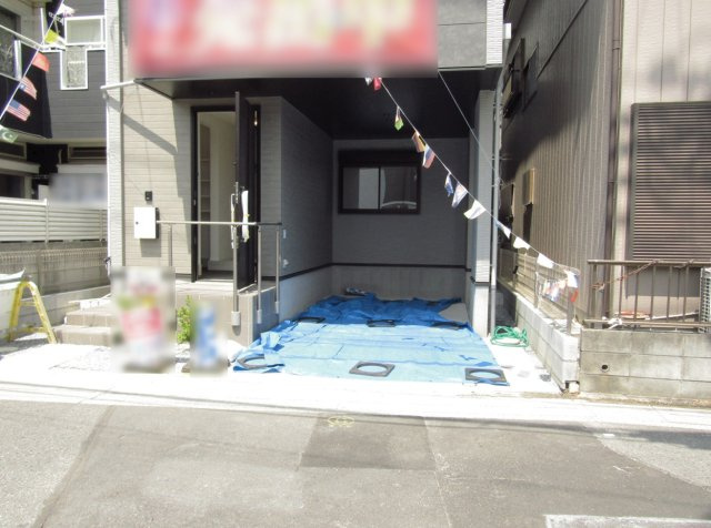 草加市花栗1丁目 新築分譲住宅 の駐車場