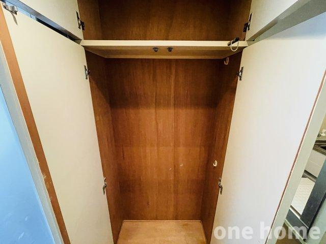 マンション西宮原の収納|◆廊下に収納があり、掃除機など生活感の出やすい物を収納できます！
◆【即日内覧会開催中】ご自宅や最寄り駅などで送迎が可能です。ご希望をお申し付けください！