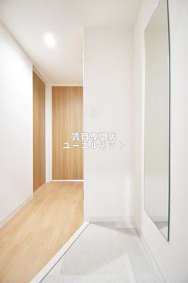 【玄関】 | ONLY ONE 江坂 | 住まいの顔ともなる玄関