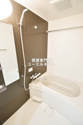 【浴室】 | ONLY ONE 江坂 | ゆったりとしたバスルーム