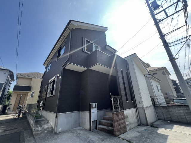 琉球仕様のタタミある寝っ転がりルームは神！【瀬谷区橋戸３丁目】リフォーム戸建の外観