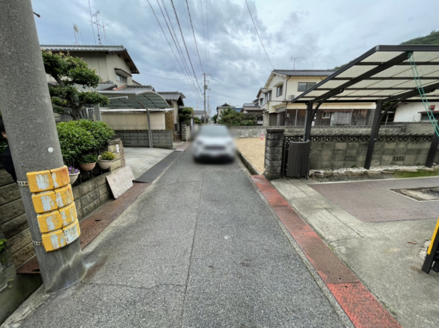 玉野市和田三丁目　売土地の周辺|敷地東側に面している道路です。