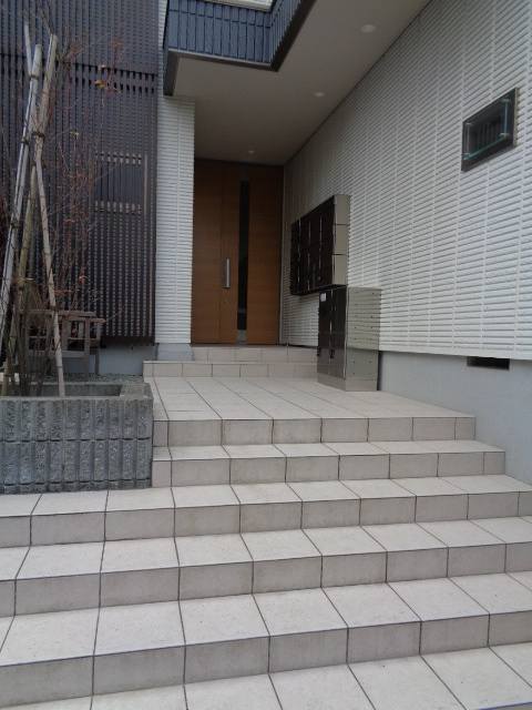 フレックス　湘南のエントランス