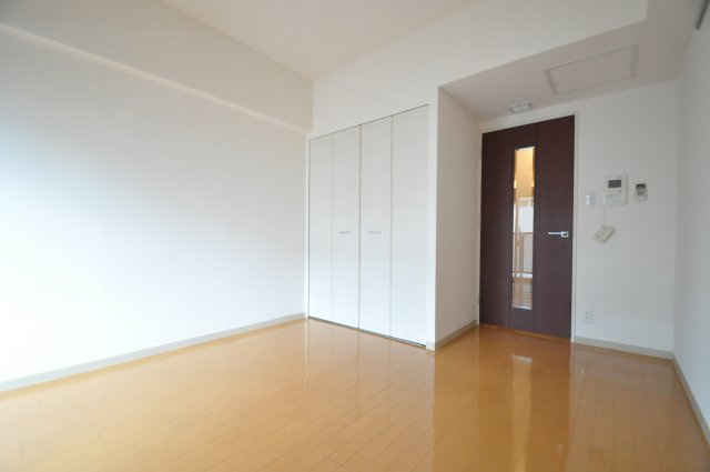 【寝室】 | URBAN FLATS難波東