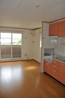 【居間・リビング】 | ヒナロードＳ | こちらの居間で趣味の時間をお楽しみください