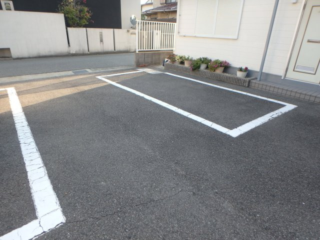 松浜ロッジの駐車場