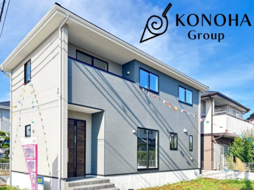 【新築戸建】佐波郡玉村町11期の外観|■外観｜陽だまりのリビング、家事らくキッチンのお家、ついに完成！永く住むほどに愛着を深める、味わい豊かなデザインです。完成したばかりの新築を、一度ご覧になってみませんか？