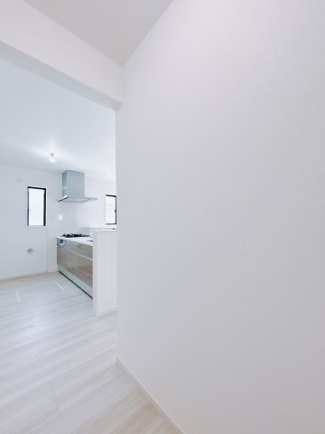 【新築戸建】佐波郡玉村町11期の収納|■パントリー｜キッチン横には大きなパントリーをご用意しております♪