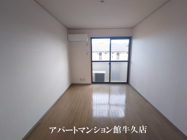 グリーンハイツ Ⅰの居間・リビング