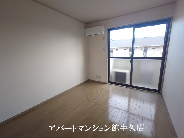 グリーンハイツ Ⅰの居間・リビング|リビング全景（エアコン付）