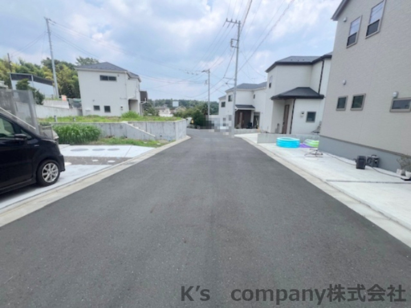 藤沢市打戻　建築条件なし　売地　区画14の前面道路含む現地写真|前面道路の様子です◇