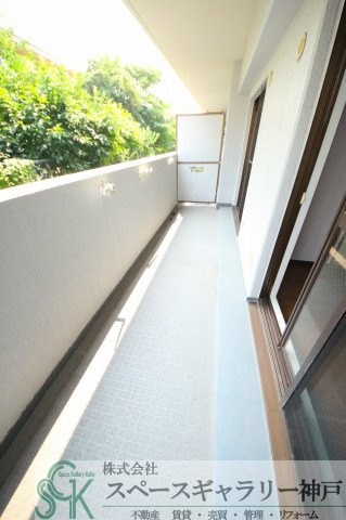 ベイヒルズ明石のバルコニー|※お部屋により仕様が異なる場合があります※