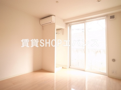 【居間・リビング】 | アルカンシェル薬園台 | 使いやすい居間です