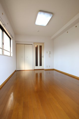 【洋室】 | ラ・ルミエール