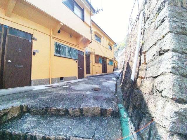 ビーコート青谷の駐車場