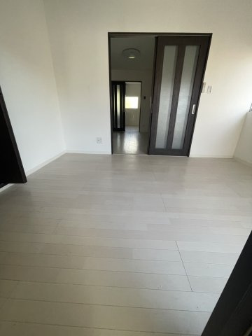 ビーコート青谷の居間・リビング