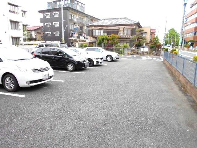さいたま市南区沼影１丁目の賃貸マンションの駐車場