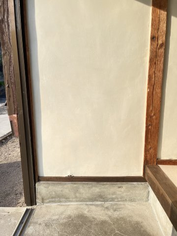 広戸貸家の玄関