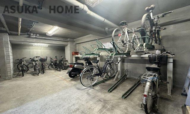 サングレイス洋光台 の駐輪場|大切な自転車を雨風から守れる屋内駐輪場です！