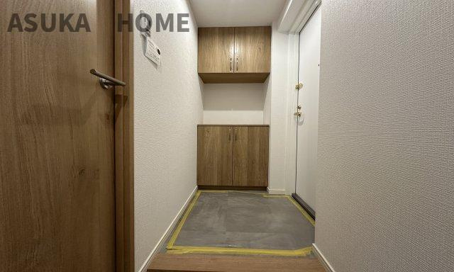 サングレイス洋光台 の玄関|明るい玄関が家路からの「ただいま」の安心感を実感させてくれそうですね。