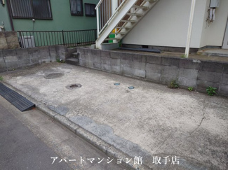 【駐車場】