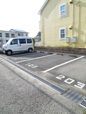カトレアの駐車場|駐車場があります