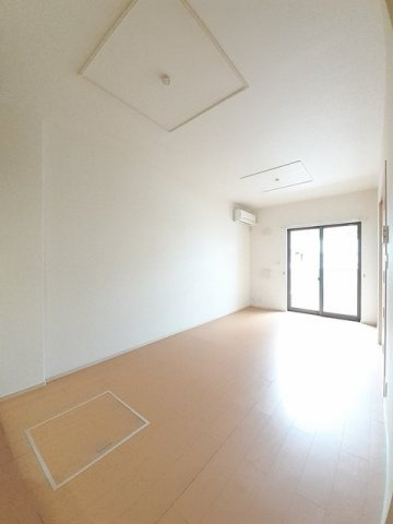 グランペール　ラポールの内装|明るい室内です