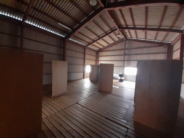 宇土市善道寺町の倉庫の内装