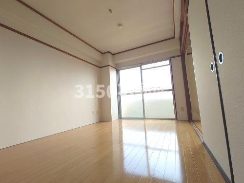 友厚ビルの居間・リビング