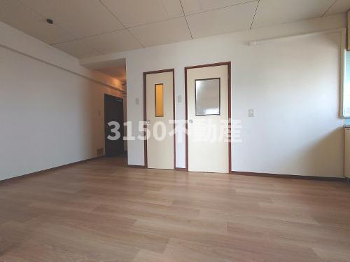 友厚ビルの居間・リビング