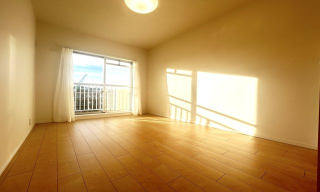 緑の街四号棟 の洋室|このお家で一番広い6.8帖のマスターベッドルームは居心地◎