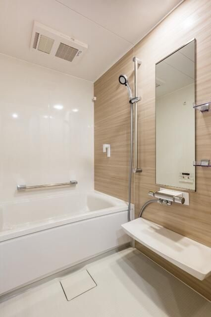 ドゥーエ三ノ輪Ⅰの浴室