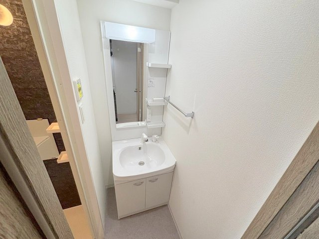 LIVIAZ SHIN-OSAKA Cielの独立洗面台